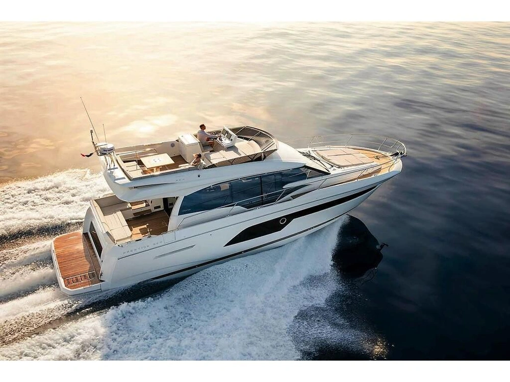 Prestige Yachts 520 Fly 2026 alt