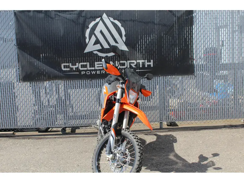 2022 KTM 690 Enduro R