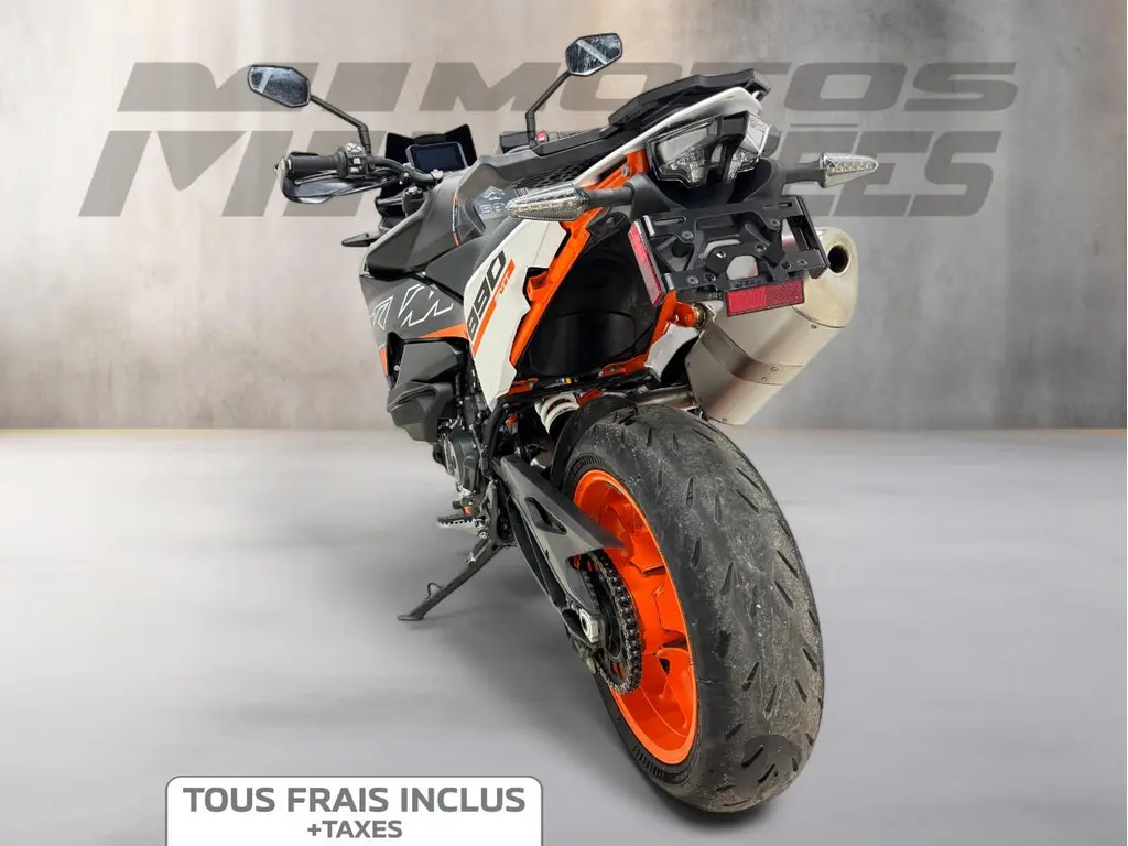 2024 KTM 890 SMT