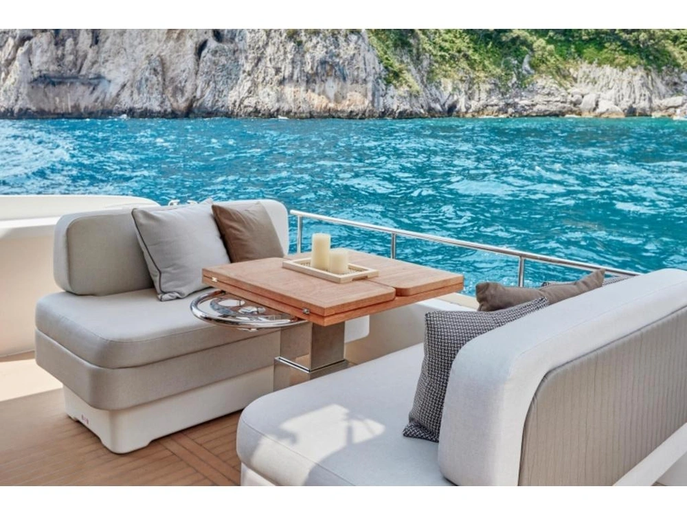 Prestige Yachts F4.9 2026 alt