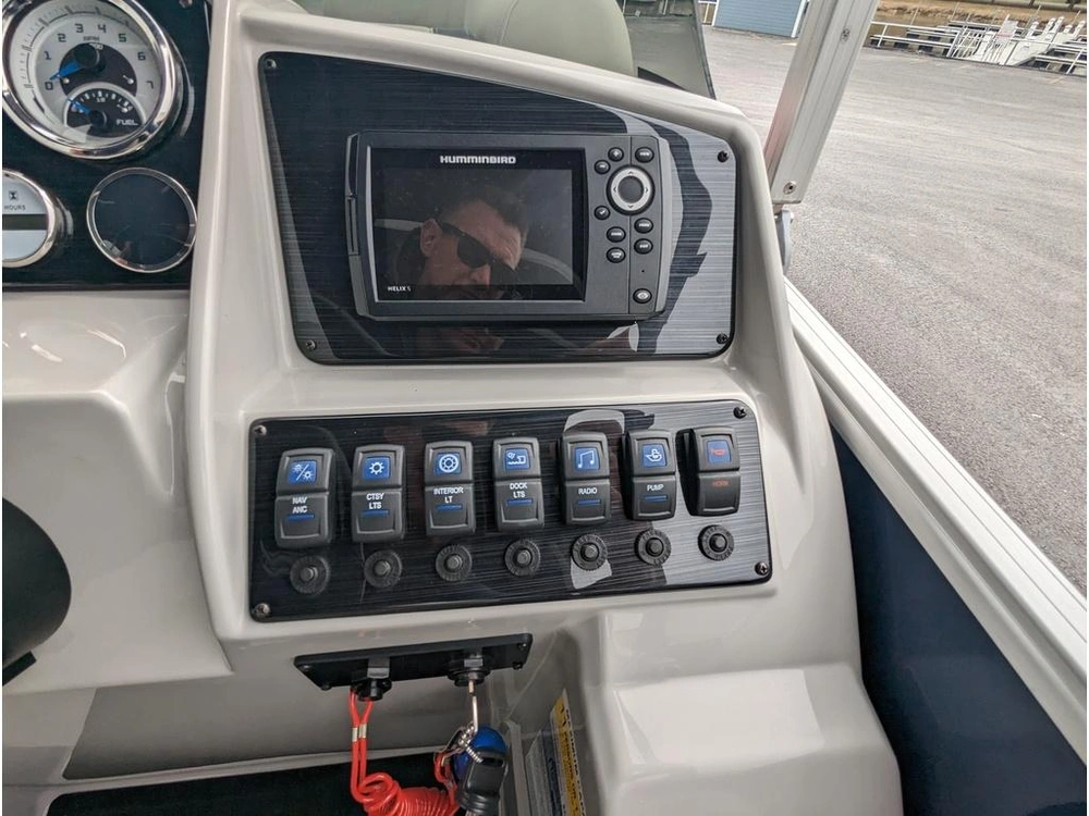 2020 Sylvan Mirage Cruise 8522 Pts alt