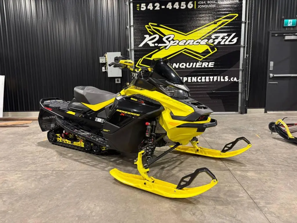 2022 Ski-Doo RENEGADE XRS TURBO R