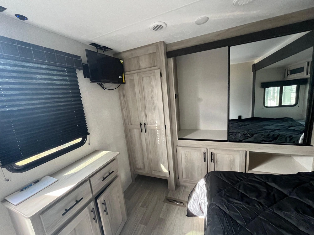 2024 Sportsmen Sportsmen Destination 362db alt