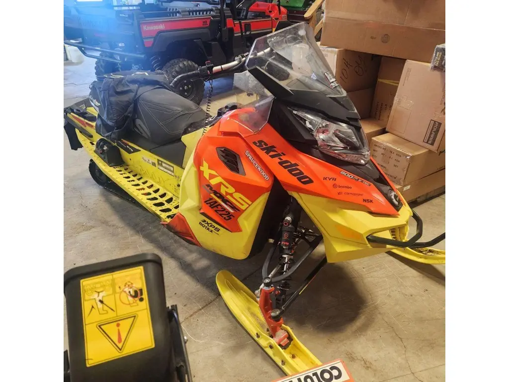 2015 Ski-Doo MXZ® X-RS® Rotax® 800R E-TEC®