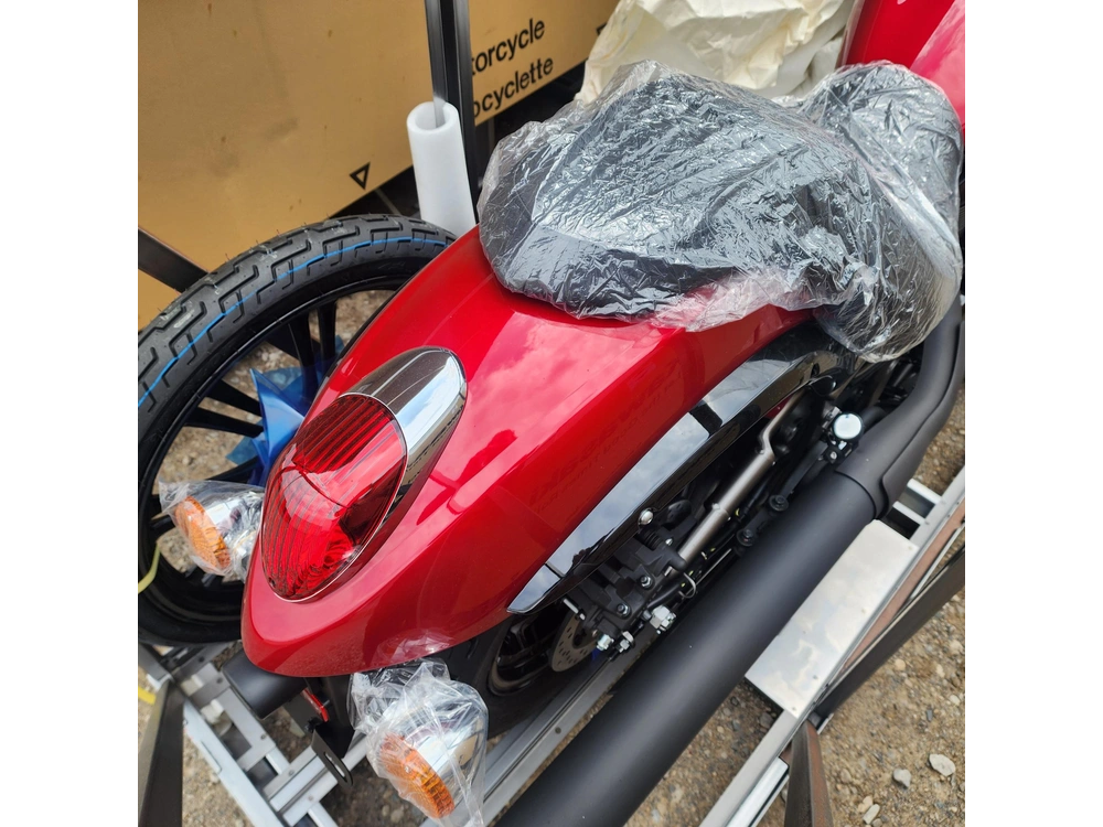 2025 Kawasaki Vulcan 900 Custom alt