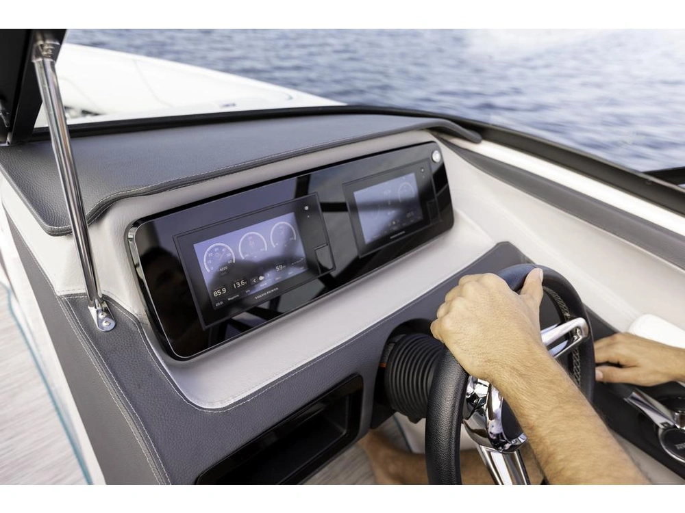 Regal Ls4 Surf 2026 alt