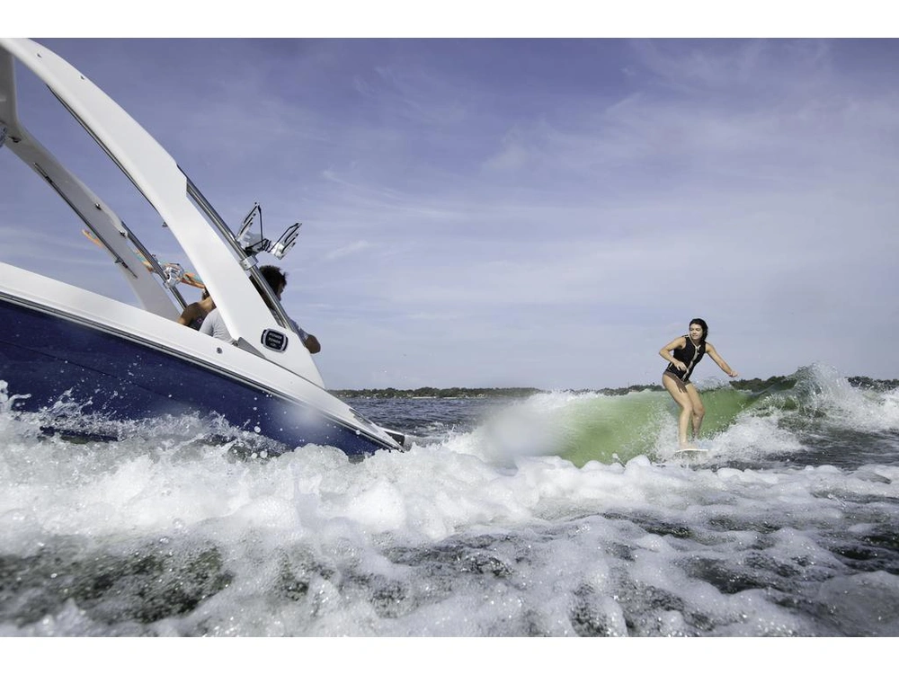 Regal Ls6 Surf 2026 alt