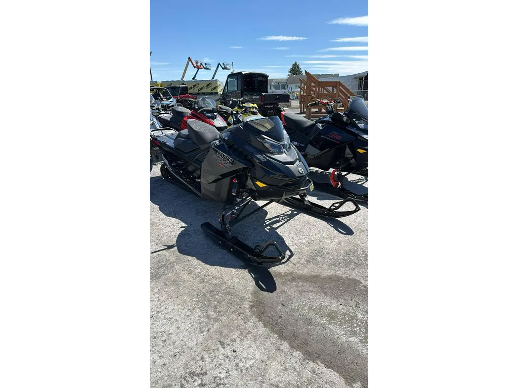 2024 Ski-Doo MXZ X-RS 850 137″