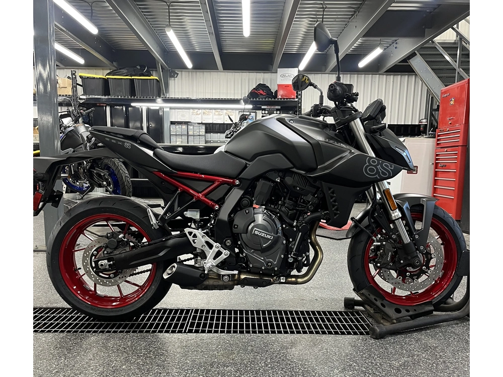 Suzuki Gsx-8s 2025 alt