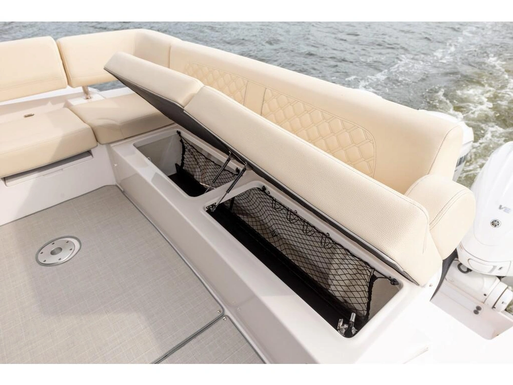 Regal 42 Fxo 2026 alt
