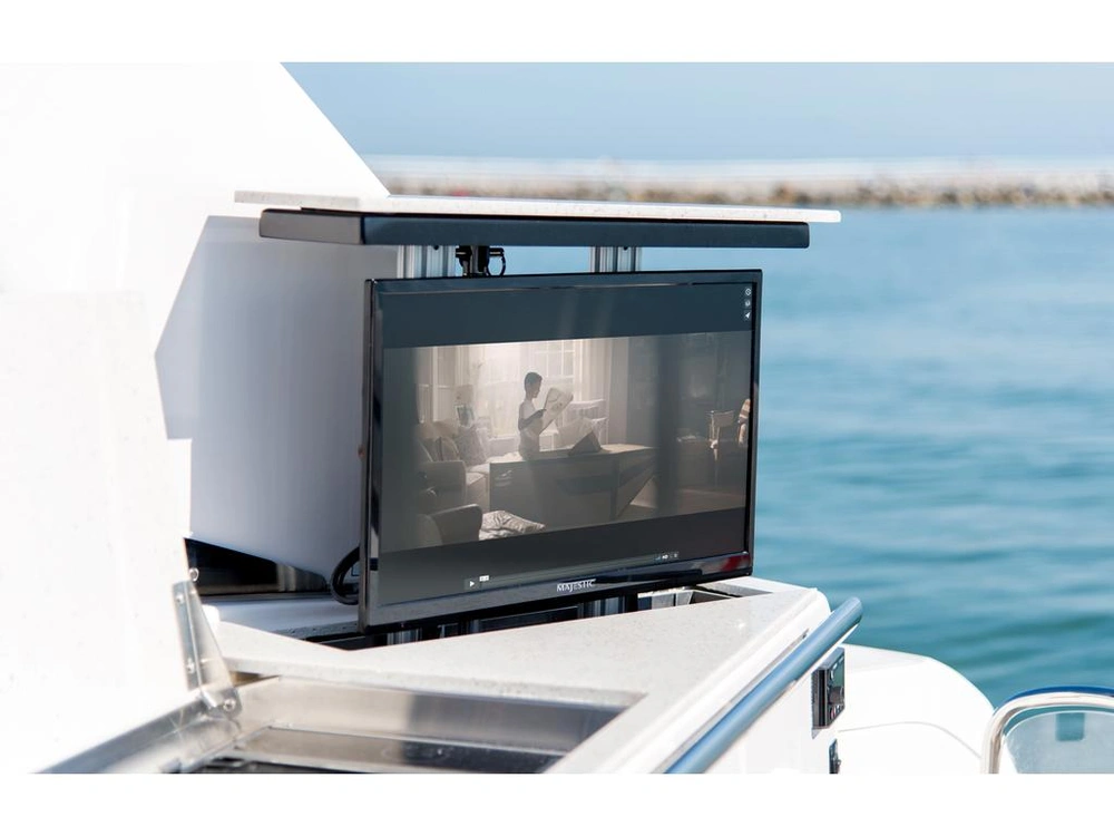 Regal 33xo 2026 alt