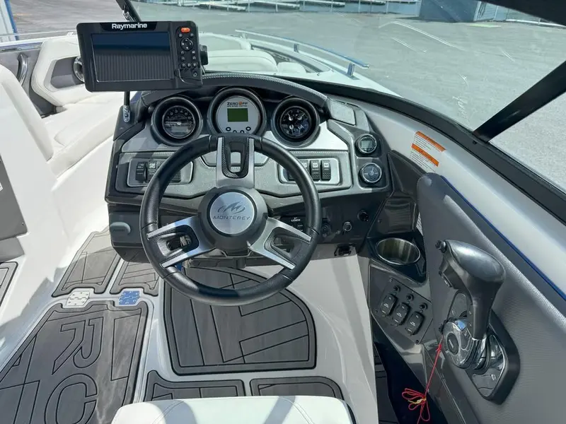 Monterey Boats 218 SS 2016