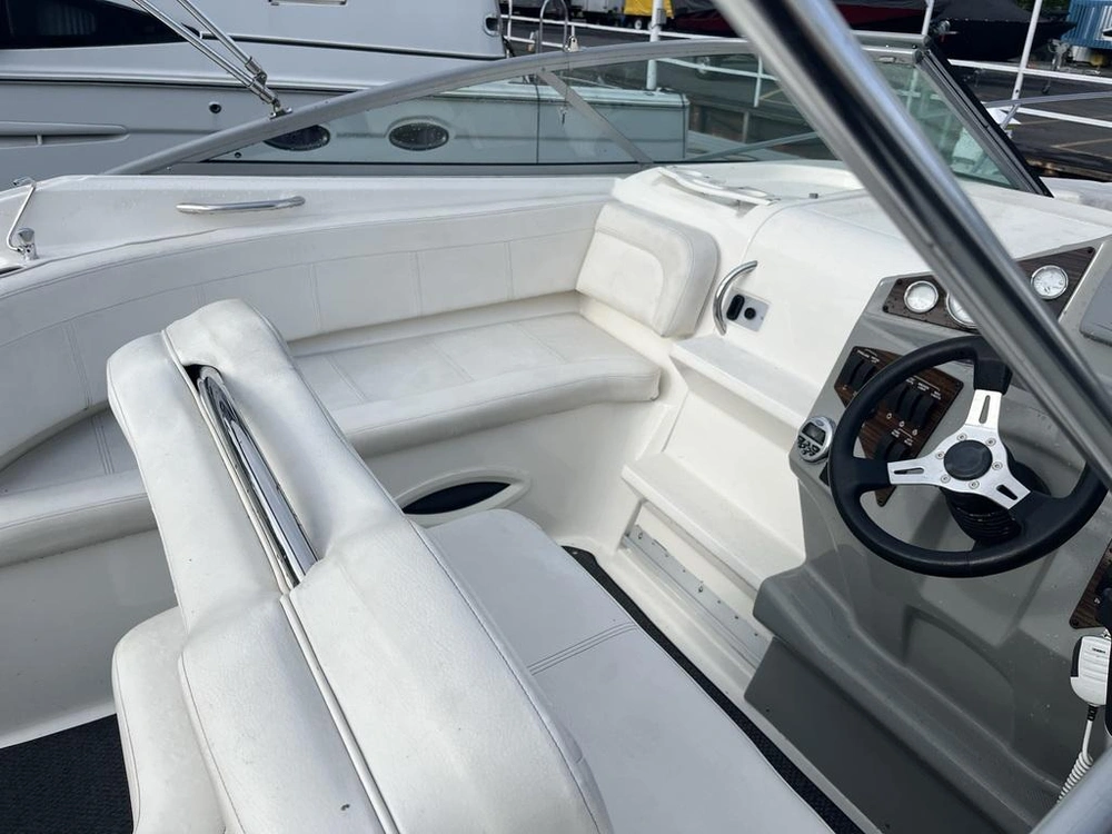 2012 Bayliner 255 alt