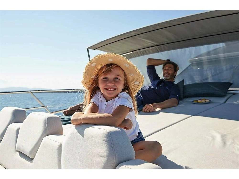 Prestige Yachts 690 F 2026 alt
