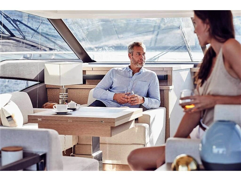 Prestige Yachts 520 Fly 2026 alt