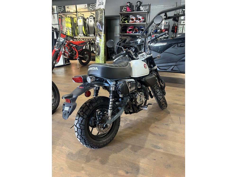 2025 Honda Z125mas alt