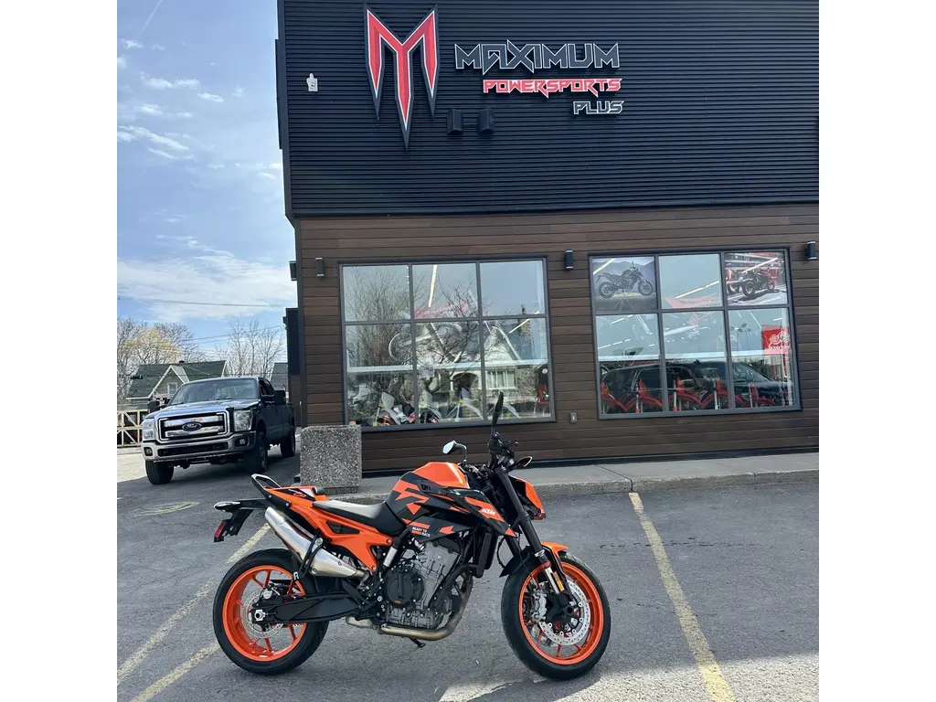 2022 KTM 890 DUKE GP