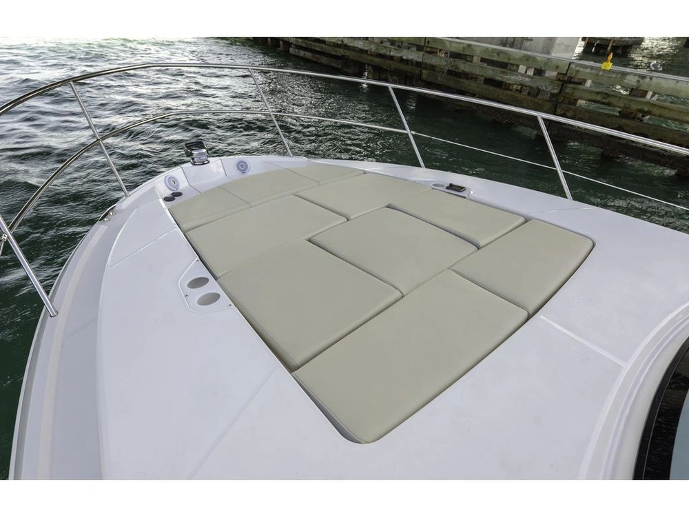Regal 38 Flybridge 2026 alt