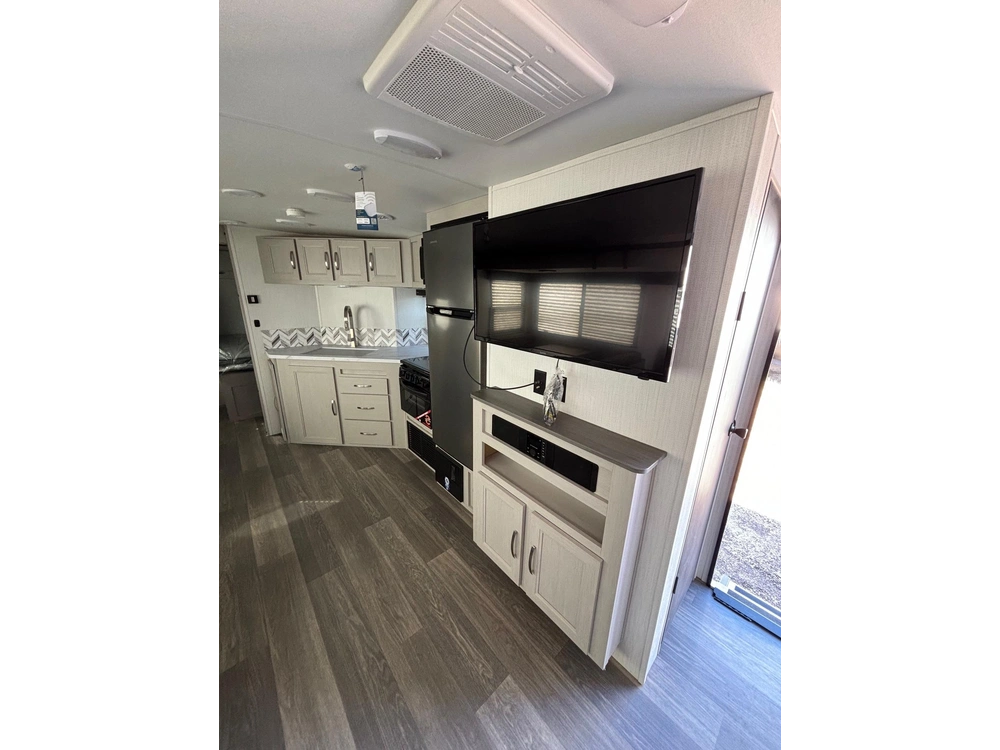 2024 Shadow Cruiser Shadow Cruiser Ultra Lite 260 Rbs alt