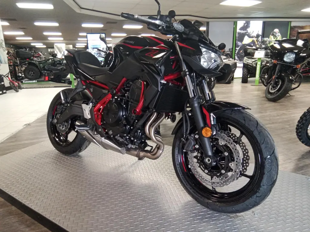 Kawasaki Z650  2025