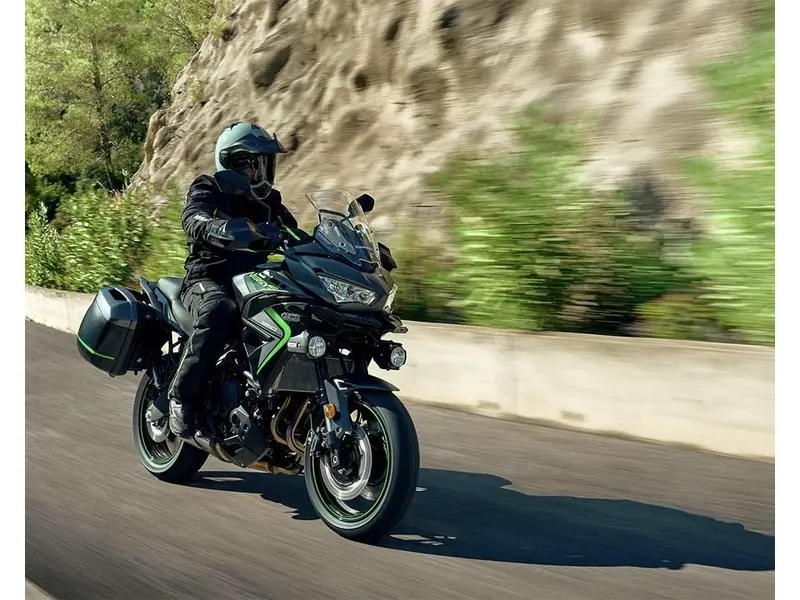 2025 Kawasaki VERSYS 1100 LT SE thumbnail 3
