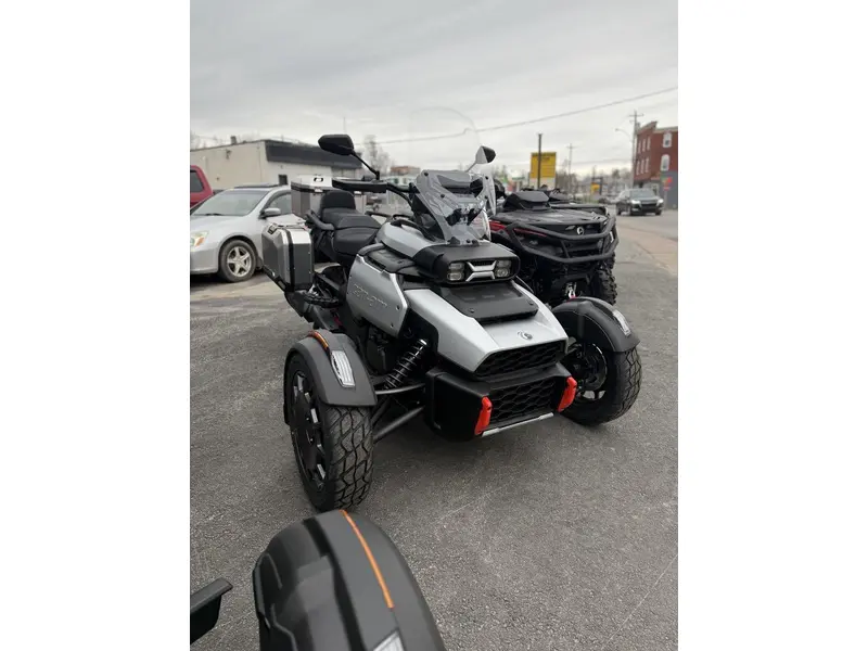 2025 Can-Am Canyon XT