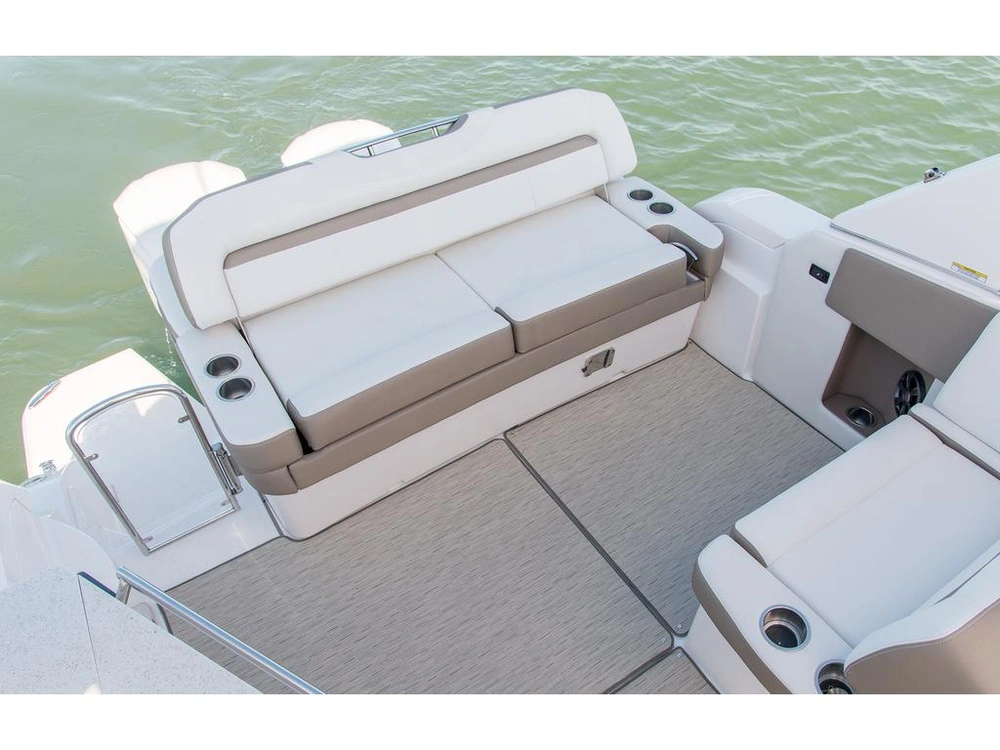 Regal 33xo 2026 alt