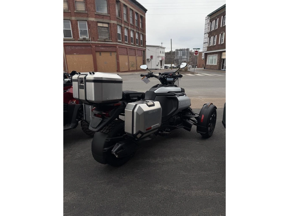 2025 Can-am Canyon Xt
