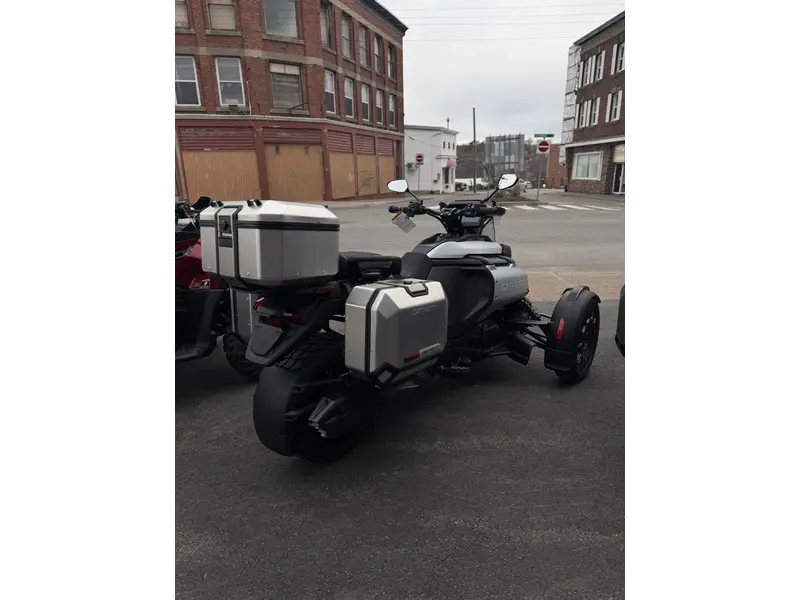 2025 Can-Am Canyon XT