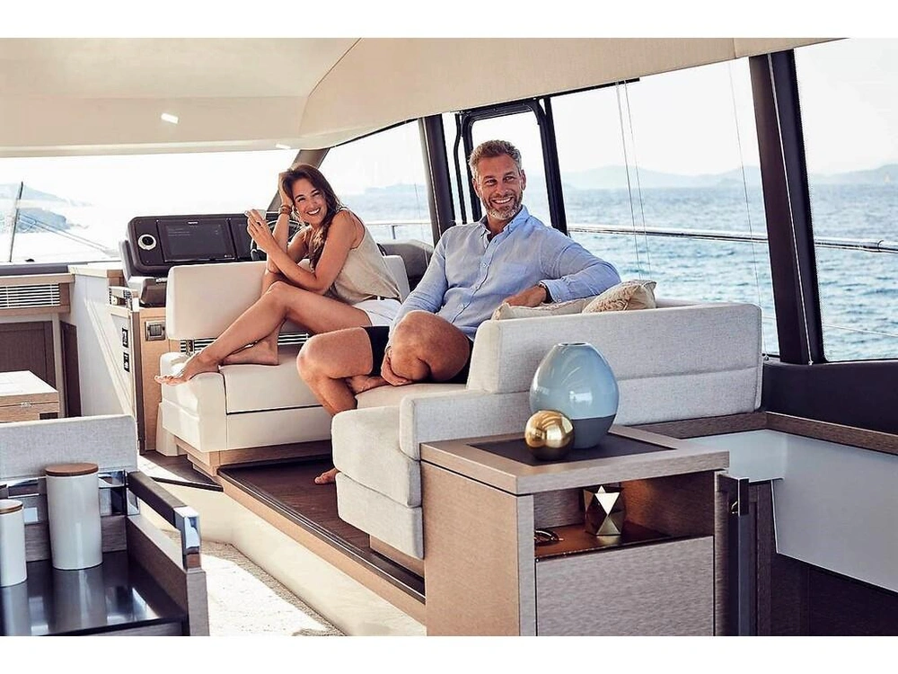 Prestige Yachts 520 Fly 2026 alt