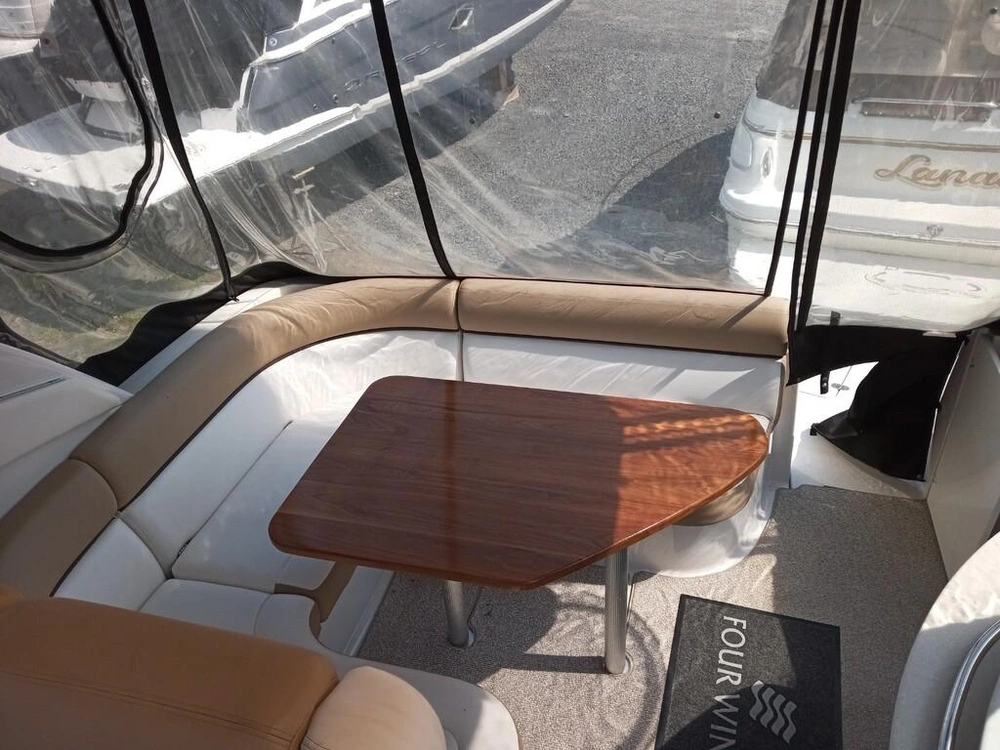 2014 Four Winns 335 alt