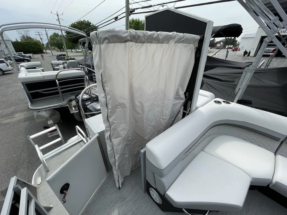 Lowe Boats Ss 210 2023 alt
