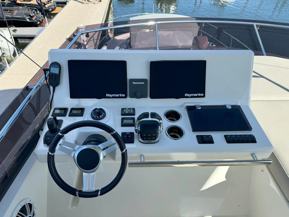 Prestige Yachts 520 Fly 2020 alt