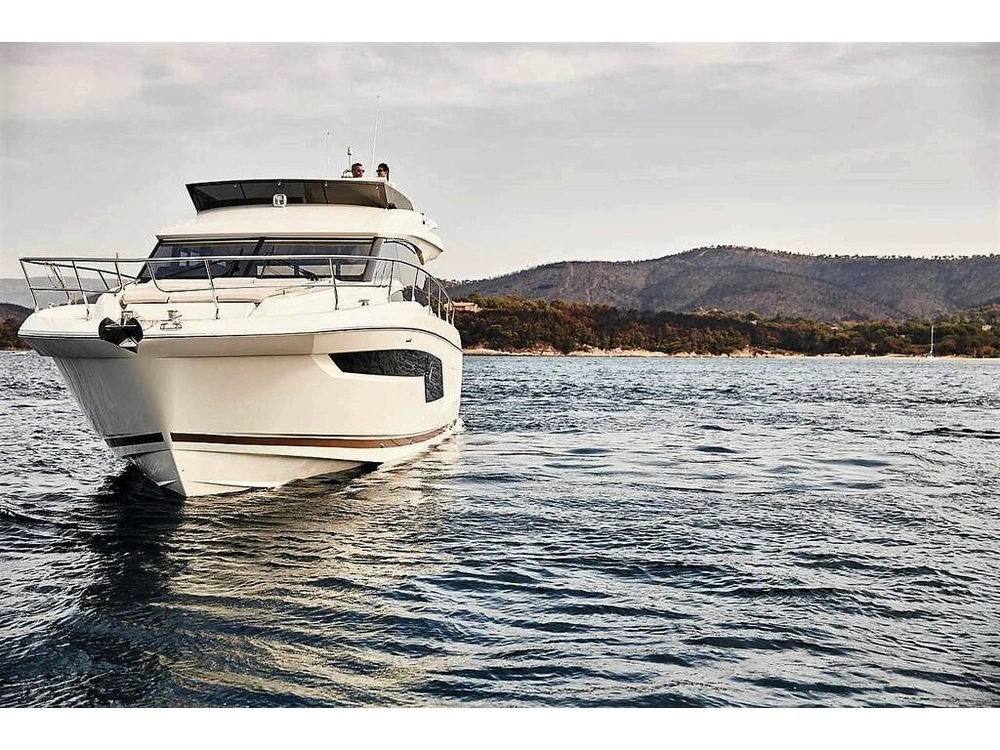 Prestige Yachts 520 Fly 2026 alt