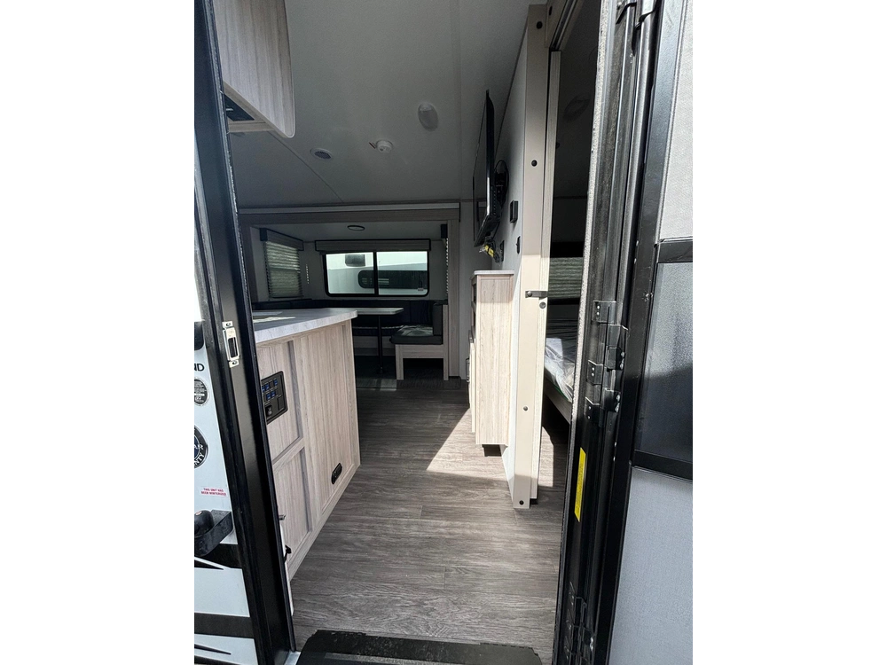 2024 Shadow Cruiser Shadow Cruiser 240bhs alt