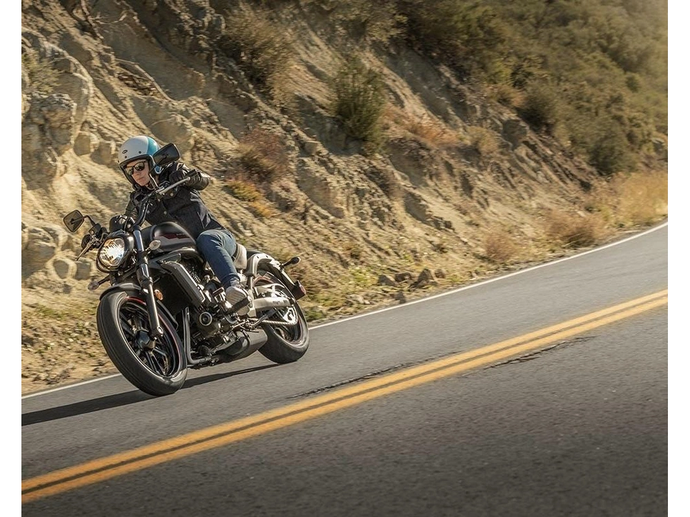 Kawasaki Eliminator 500 Demo 2025 alt