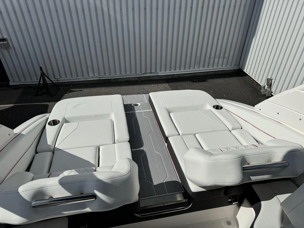 Regal Ls4 Surf 2024 alt