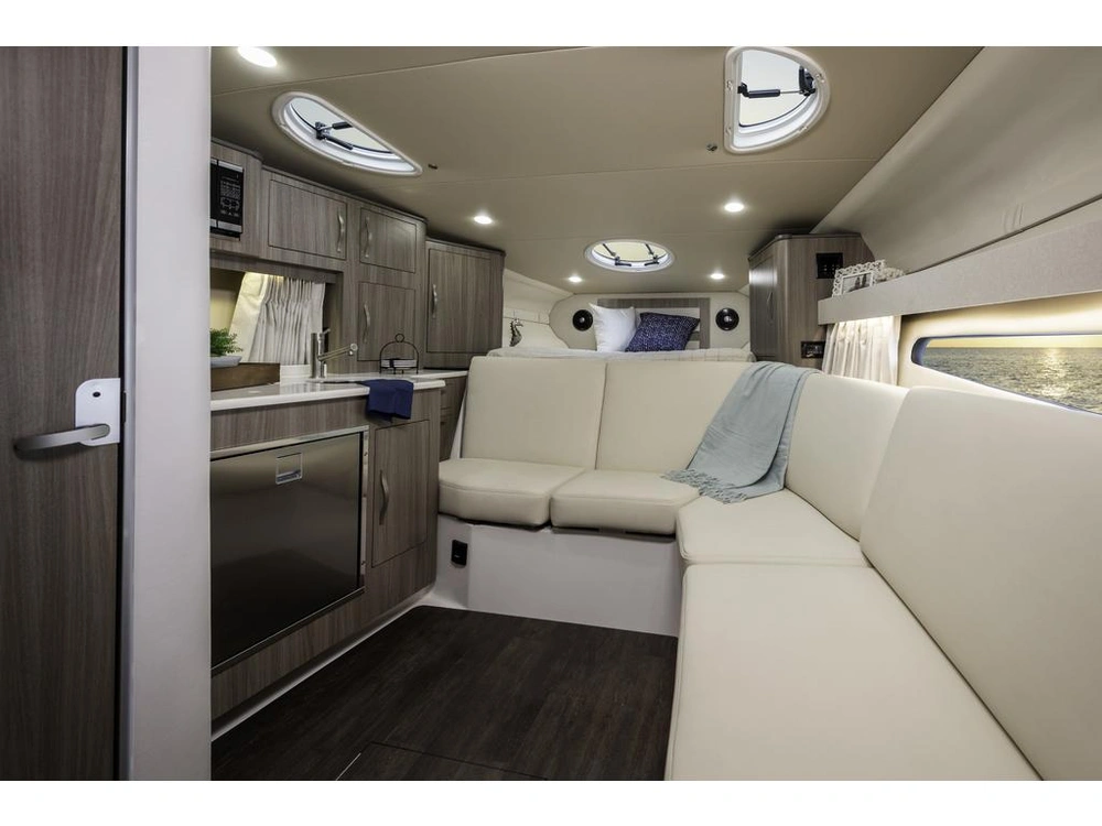 Regal 33xo 2026 alt