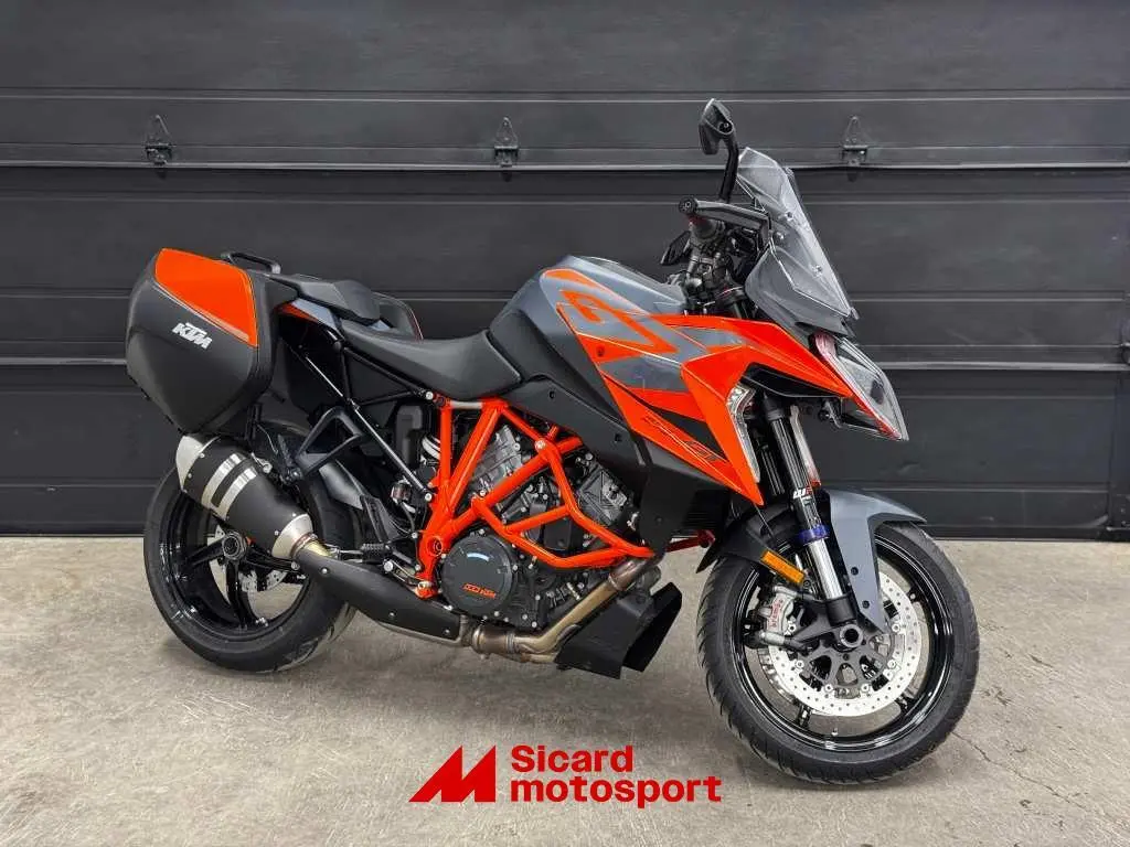 2023 KTM SUPER DUKE GT