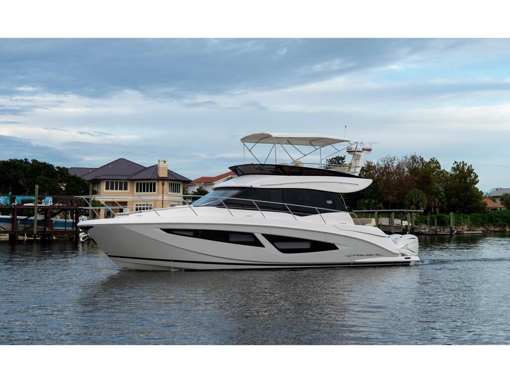 Regal 42 Fxo 2026 alt
