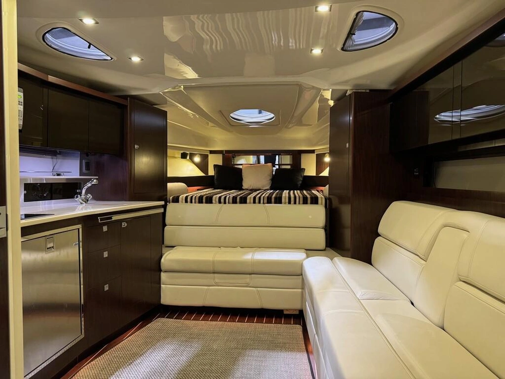 2013 Monterey Boats 355 Sport Yacht alt