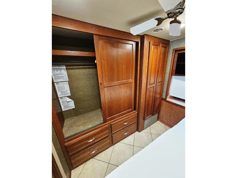 2014 WINNEBAGO ITASCA SUNCRUISER 38Q