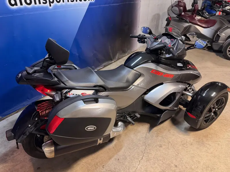 2011 Can-Am SPYDER RSS SE5 RS-S