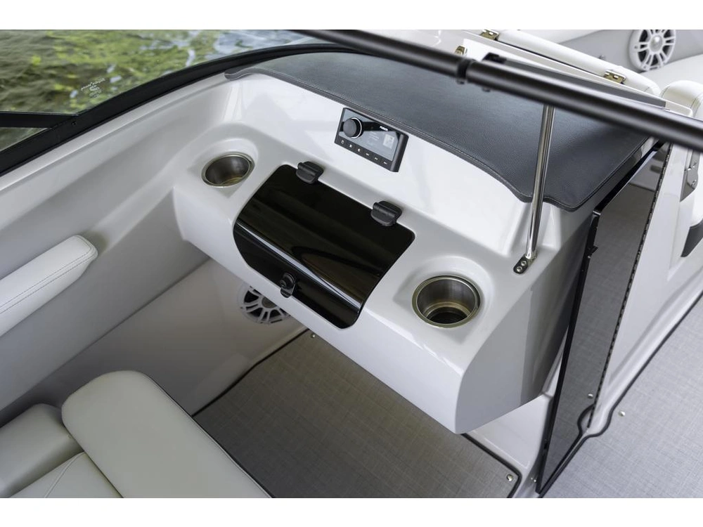 Regal Ls2 Surf 2026 alt