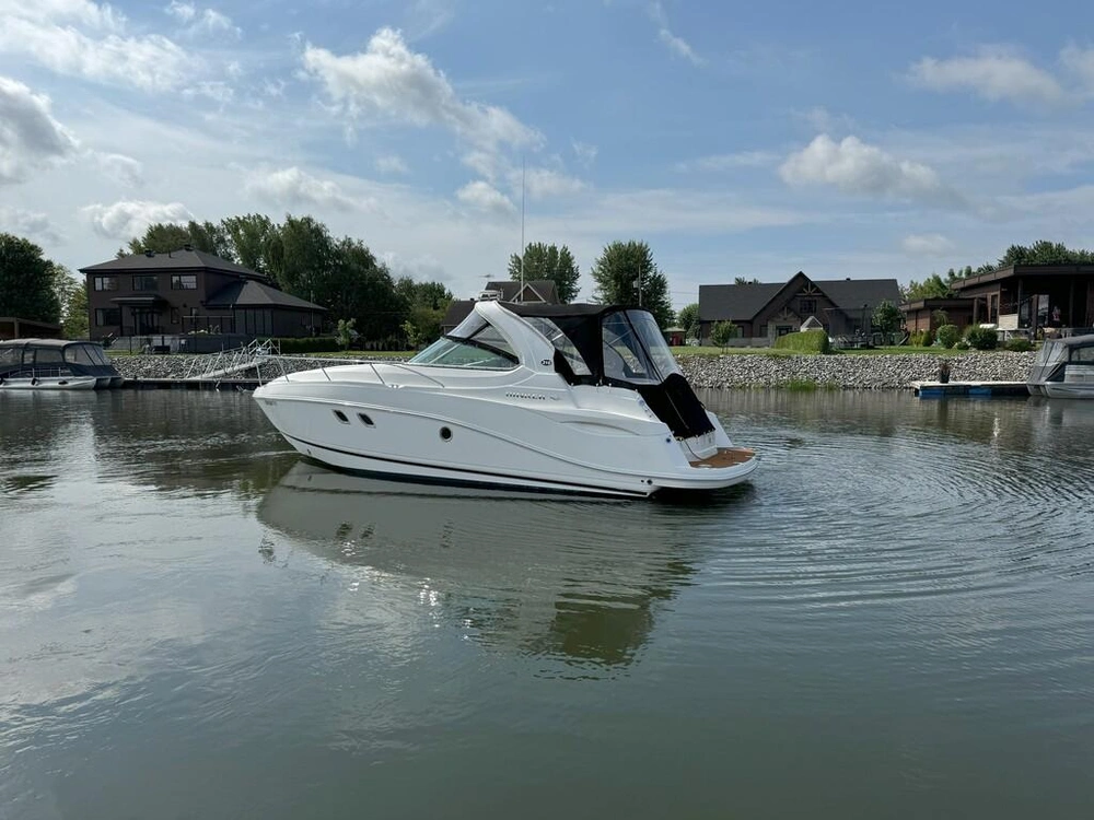 Rinker Boat Co 310 2010 alt