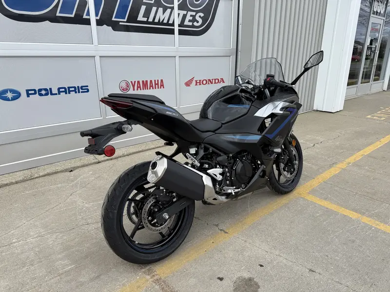 2025 Kawasaki NINJA 500 SE