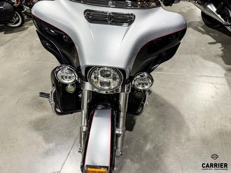 2015 Harley-Davidson Moto Harley-Davidson ELECTRA GLIDE ULTRA LIMITED 2015