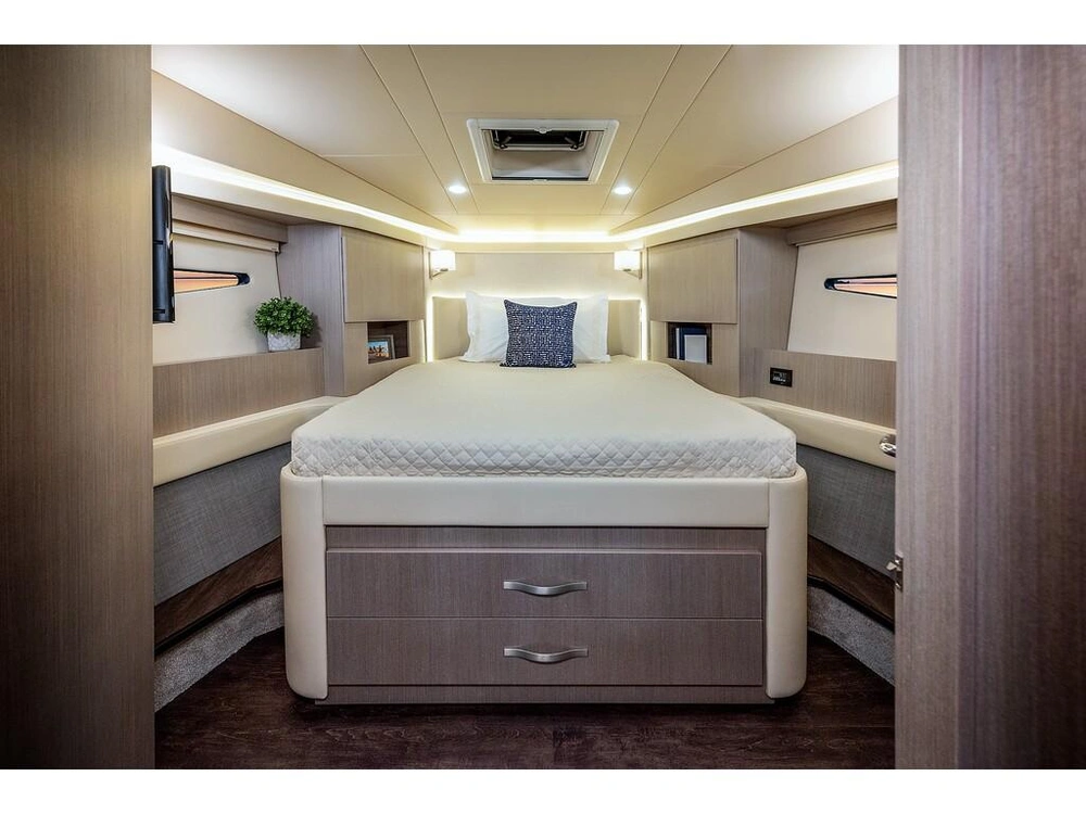 Regal 42 Xo 2026 alt