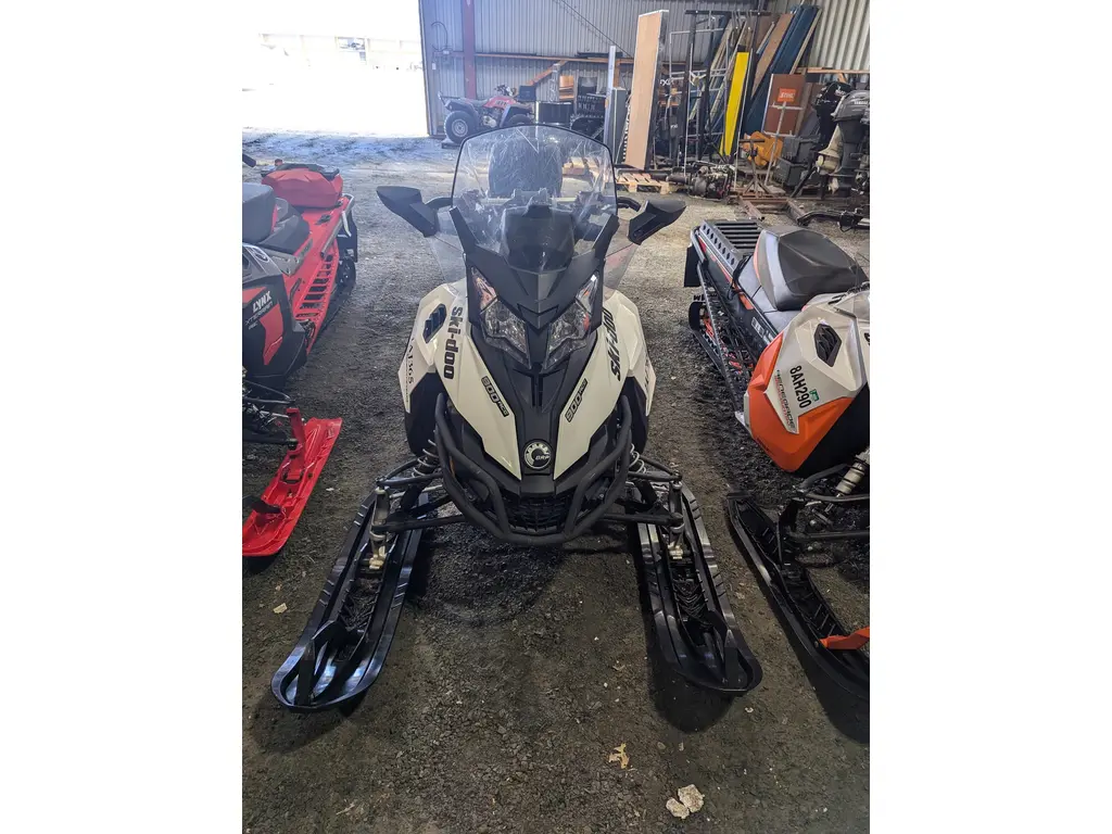 2016 Ski-Doo EXPEDITION SPORT 900 ACE