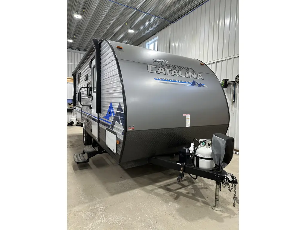 2021 Coachmen Catalina Summit Series 184BHS